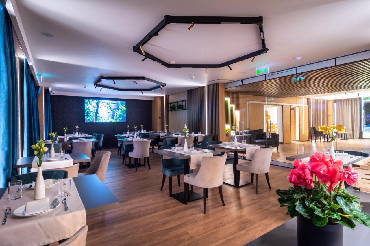 Aparthotel Nox 클루지나포카 외부 사진